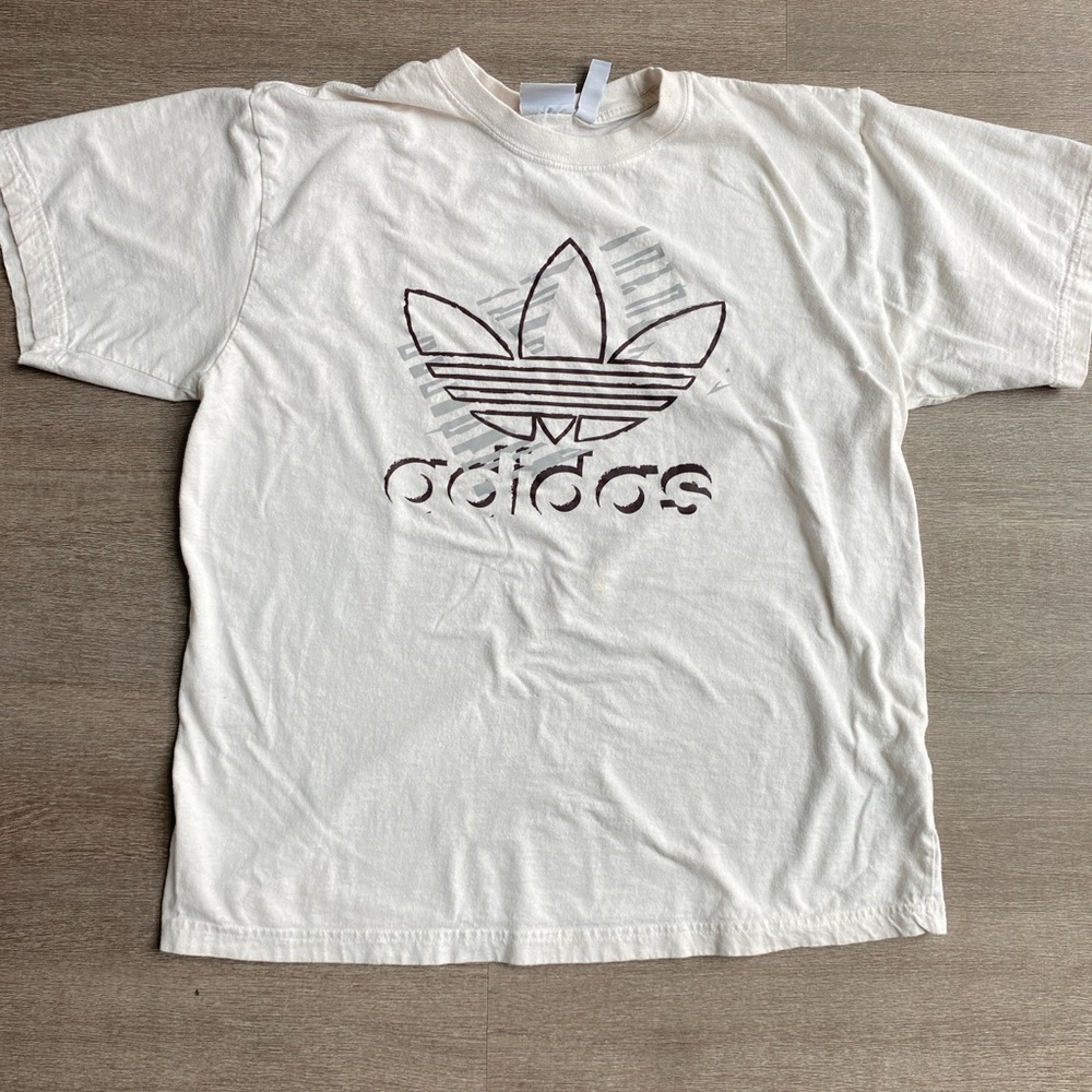 Large Adidas OG Sketch Trefoil Shirt‎